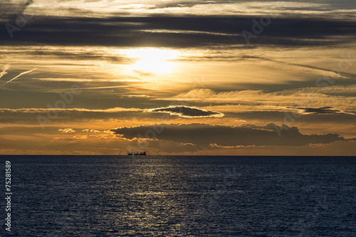 Tramonto sul mare