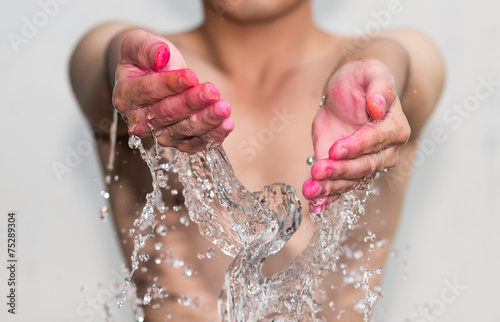 splash in hand