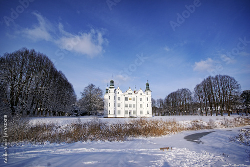 Ahrensburger Schloss im Winter