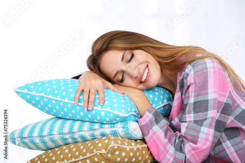 Beautiful young girl with p...