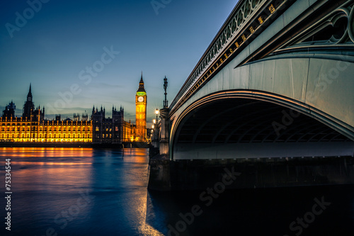 Big Ben and Houses of parliament at dusk  London  UK 