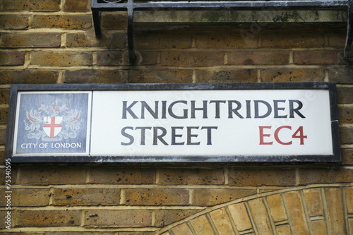 Knightrider Street london road sign