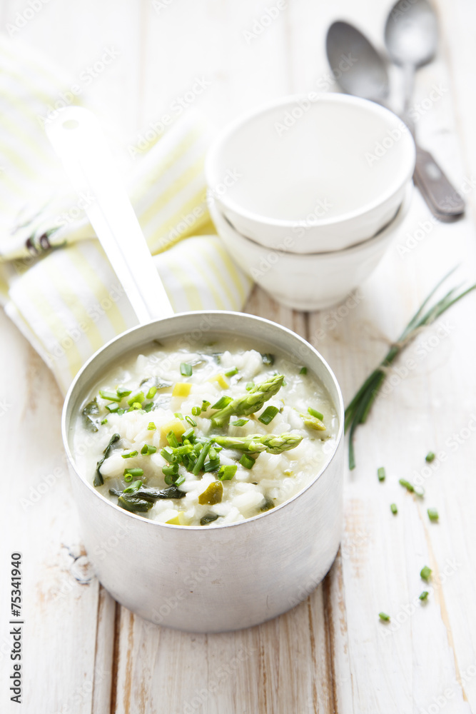 Asparagus, onion and spinach risotto