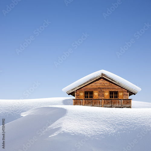 Schihütte im Schnee