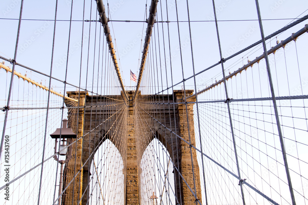 Fototapeta premium w górę obraz Brooklyn Bridge w Nowym Jorku