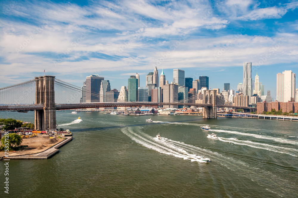 Brooklyn Bridge and downtown Manhattan - view from Manhattan Bri