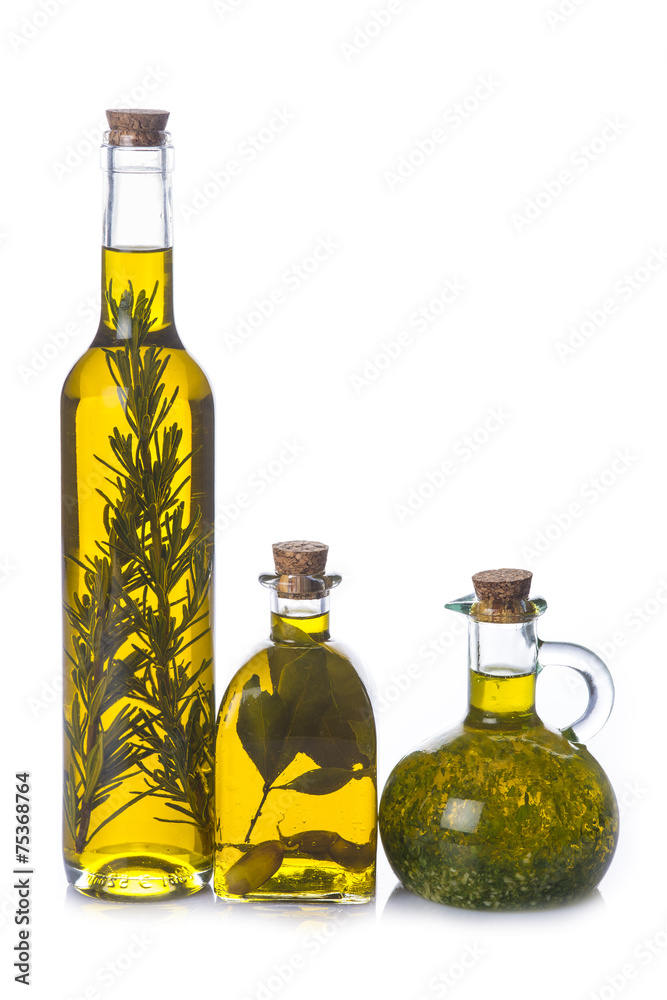 Aceite de oliva con hierbas y especias para la cocina