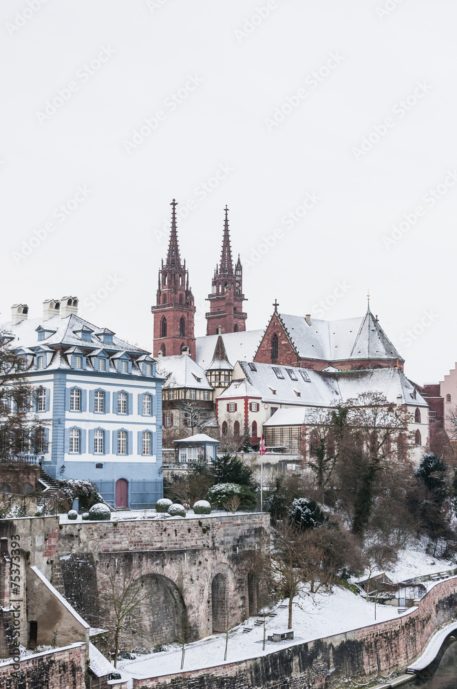 Obraz premium Basel, Altstadt, historische Münster, Kirche, Winter, Schweiz