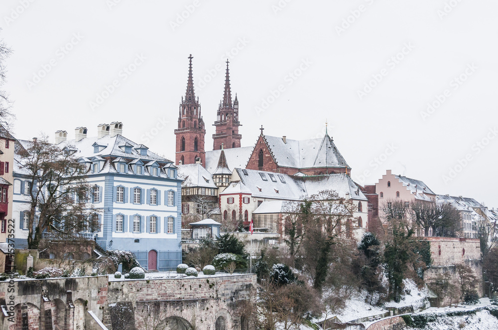 Fototapeta premium Basel, historische Altstadt, Münster, Kirche, Winter, Schweiz