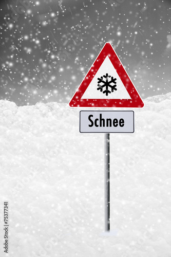 Verkehrsschild Achtung Schnee