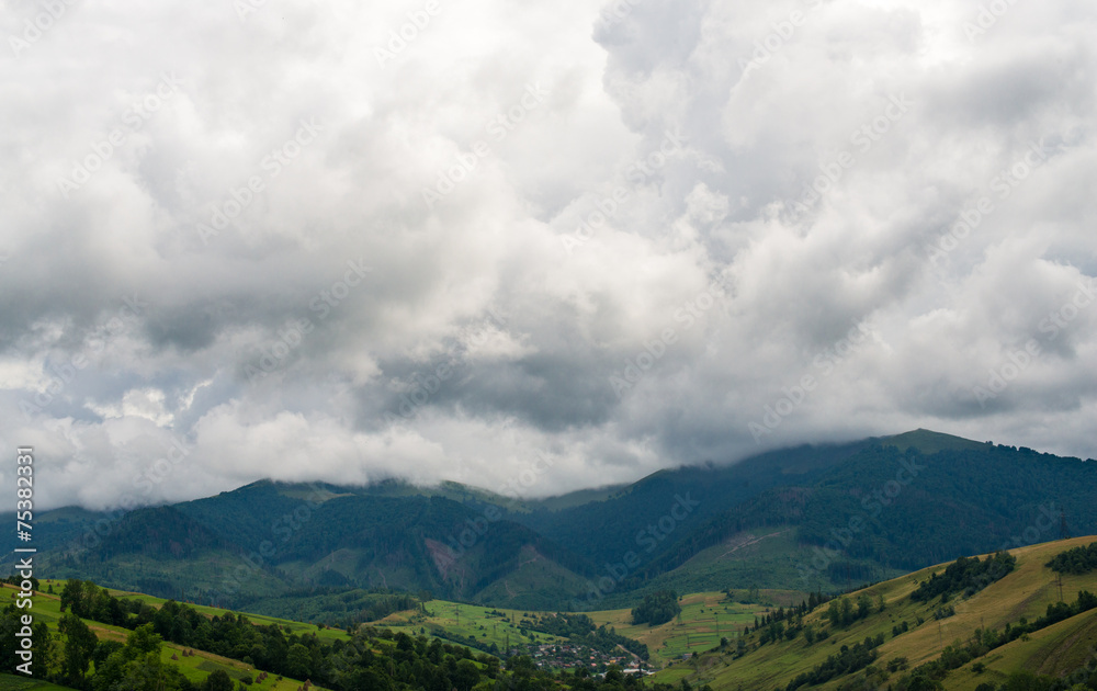 Naklejka premium Landscape in the Ukrainian Carpathians