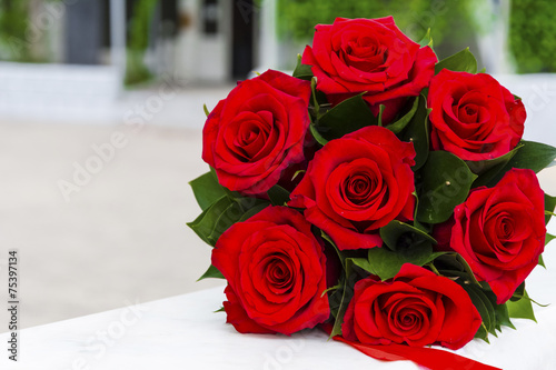 bouquet of red roses