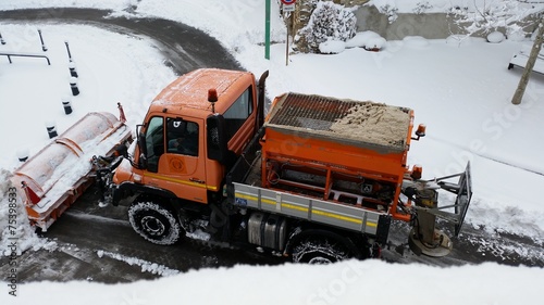 Spazzaneve al lavoro