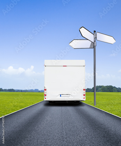 Reisemobil auf der Straße