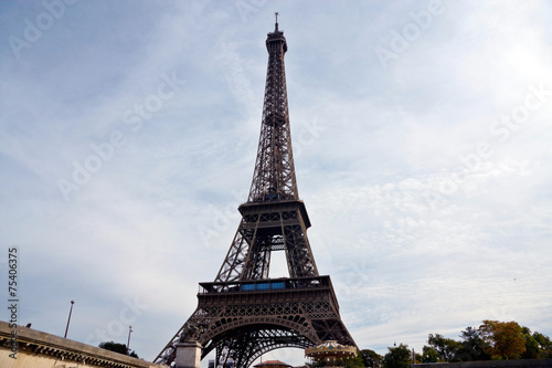 Eiffel tower © omers11