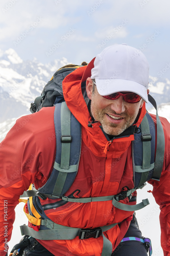 Alpinist im Hochgebirge Alpinist im Hochgebirge