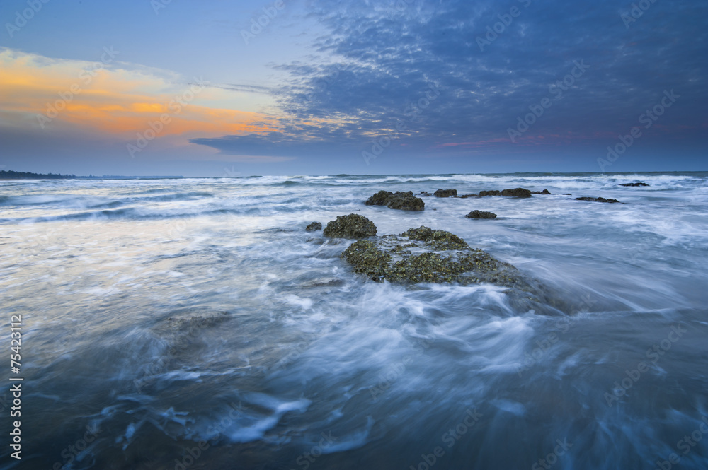 Fototapeta premium Beautiful seascape with sunset