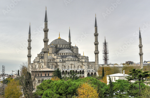 Blue Mosque - Istanbul, Turkey © demerzel21