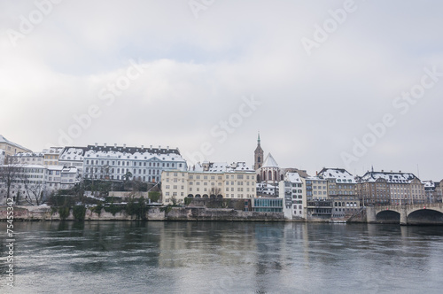 Basel, Altstadt, Mittlere Rheinbrücke, Rhein, Winter, Schweiz © bill_17