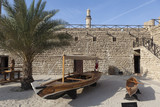 Рыбацкие лодки во внутреннем дворе Крепость аль-Фахиди. Дубай