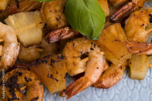 Skewer shrimp with pineapple