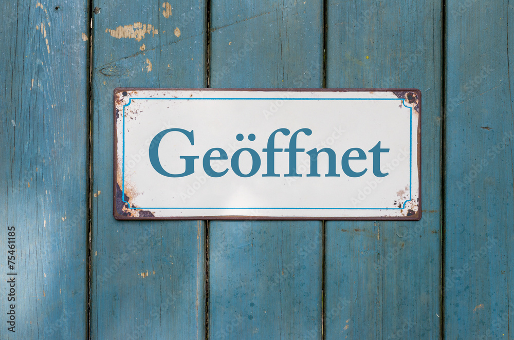 Altes Schild mit Aufschrift Geöffnet Stock-Foto | Adobe Stock