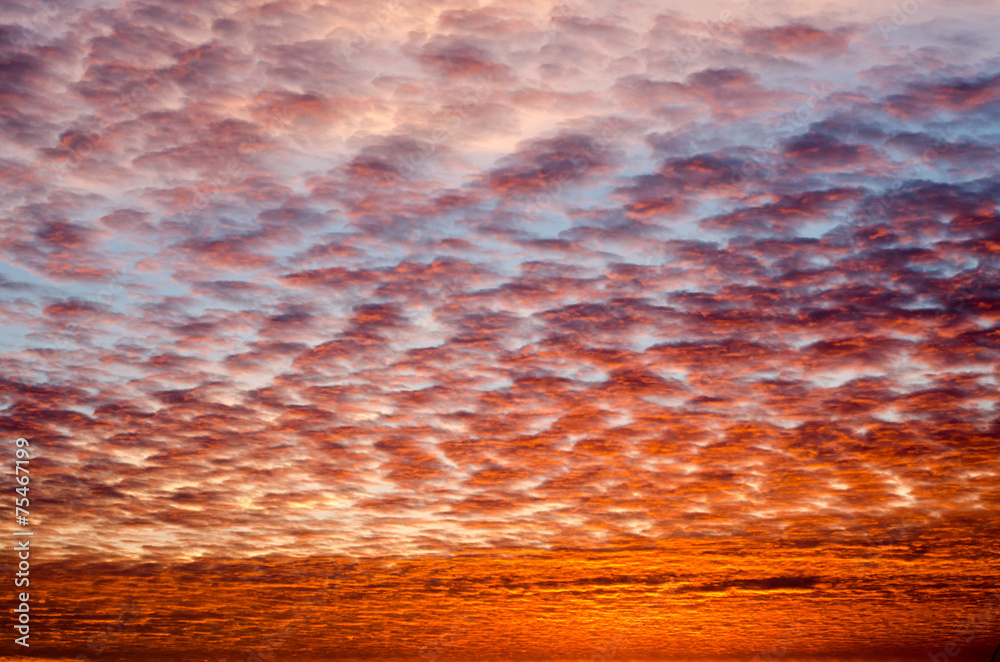 Fototapeta premium Dramatic Sky with Clouds at Sunset