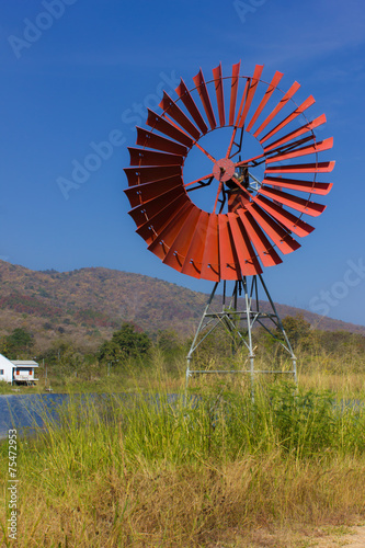 Red turbines for pump water and lagoon