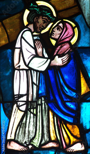 Jesus with the cross meeting his mother Mary (stained glass)