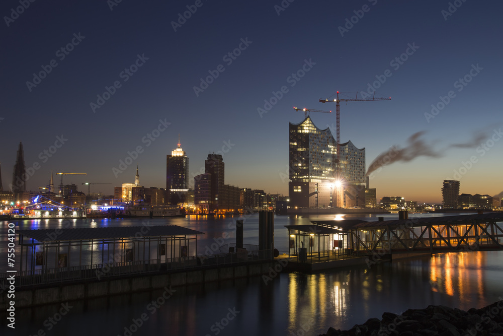 Hamburger Hafen mit Elbphilharmonie, Deutschland Hamburger Hafen mit Elbphilharmonie, Deutschland