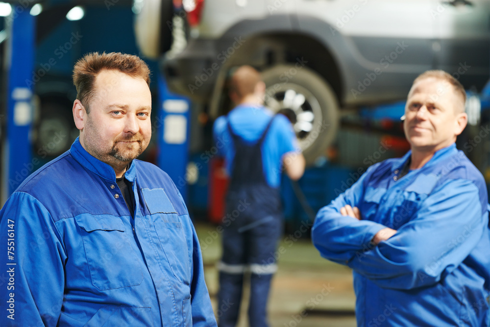 Fototapeta premium auto mechanic portrait