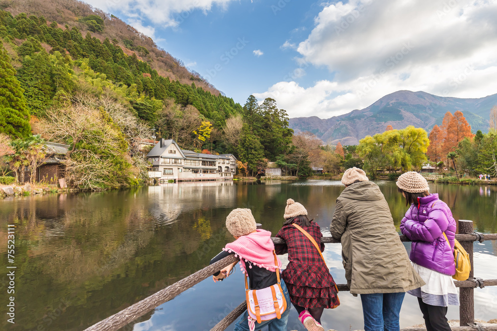 Naklejka premium Lake Kinrinko in Yufuin Town Oita, Japan.