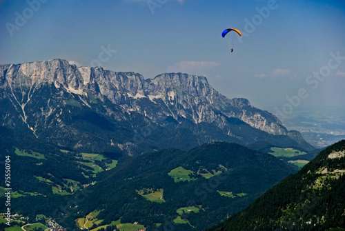 Gleitflieger über den Alpen