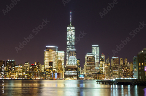 Night New York Skyline © InfoDaksh