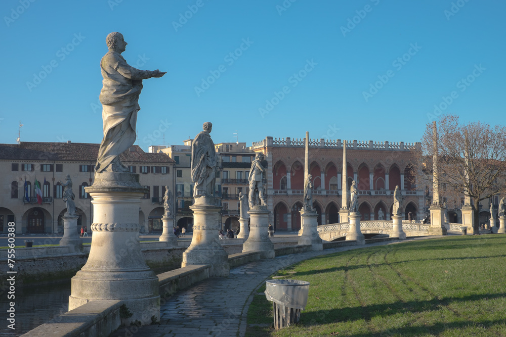 Fototapeta premium Prato della Valle, statue