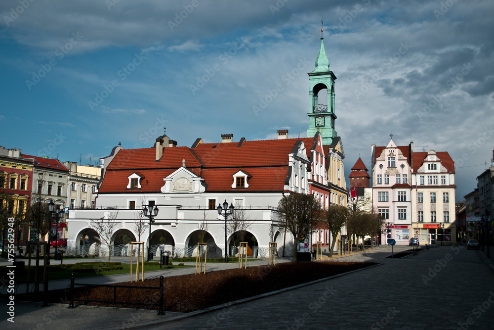 Poland, Kluczbork Buildings at the main square (Rynek). - obrazy, fototapety, plakaty 
