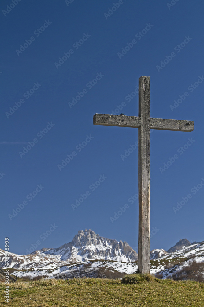 Gipfelkreuz im Gotthardgebiet Gipfelkreuz im Gotthardgebiet