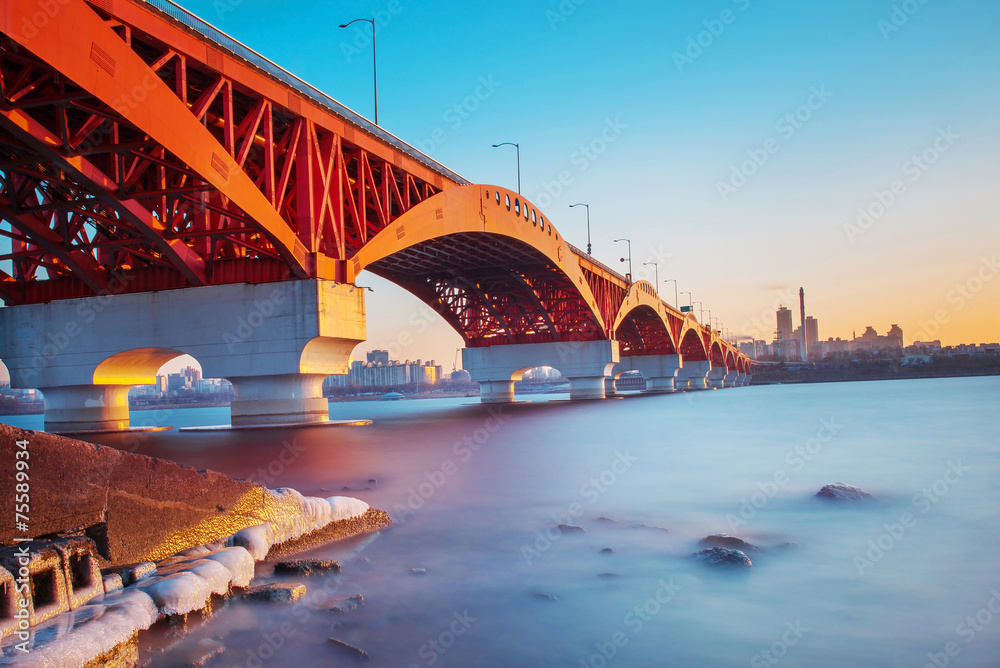 Fototapeta premium seongsan bridge in korea