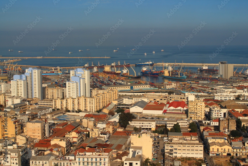 Alger et son port de commerce, Algérie
