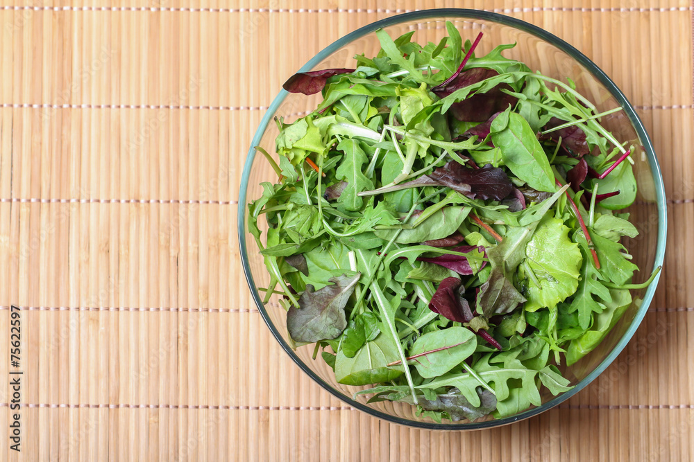 Fresh green salad with spinach,arugula,rom aine and lettuce Fresh green salad with spinach,arugula,rom aine and lettuce