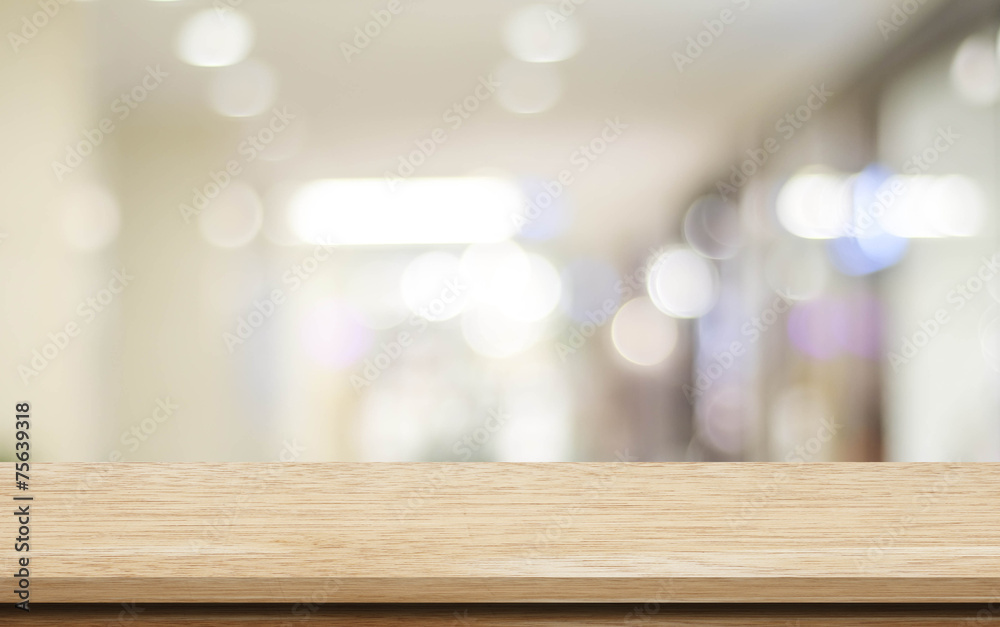 Empty table and blurred store bokeh background, product display - obrazy, fototapety, plakaty 