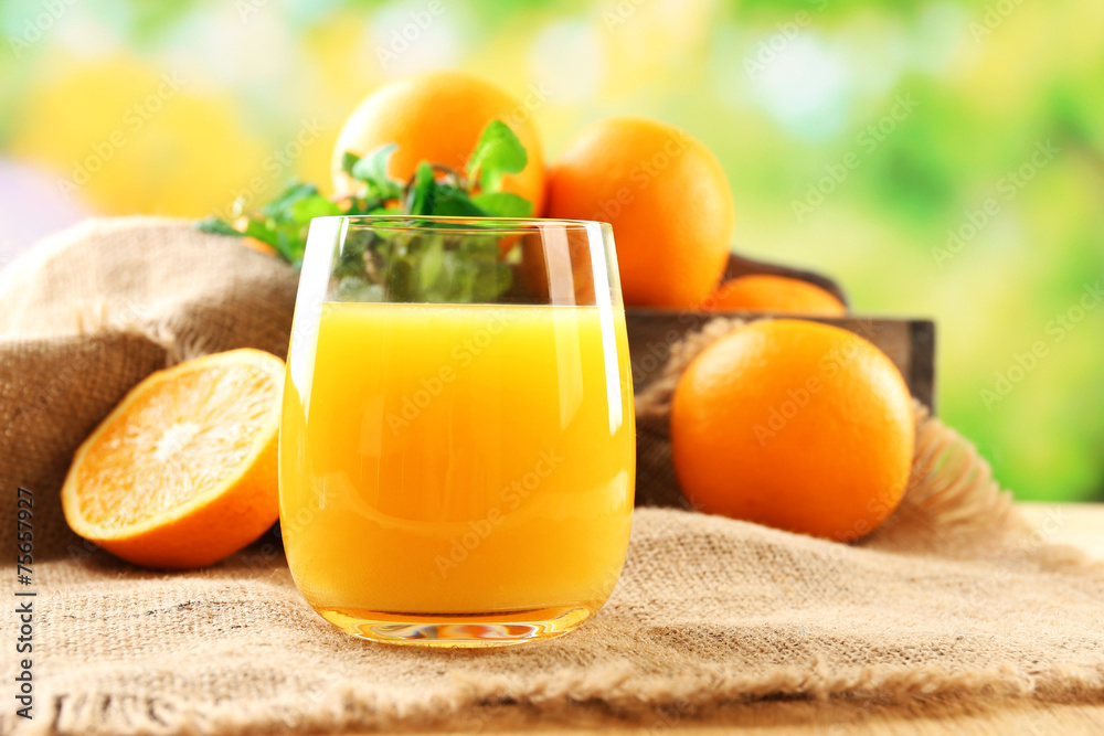 Naklejka premium Glass of orange juice