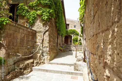 Medieval street in the Italian hill town © ZoomTeam