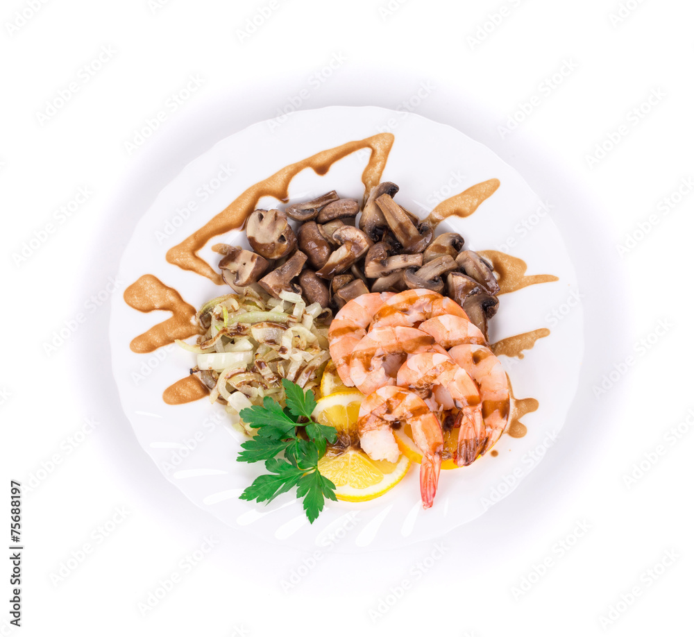 Shrimp salad with mushrooms.