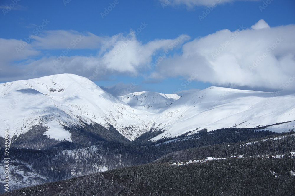 Fototapeta premium Mountain peaks covered in snow