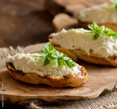 Toasted bread with a salted codfish mousse