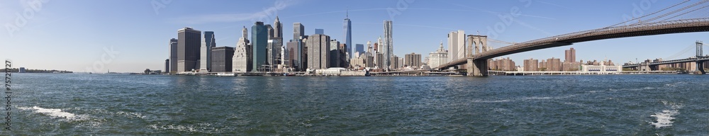 The New York City skyline w Brooklyn Bridge-extra large The New York City skyline w Brooklyn Bridge-extra large