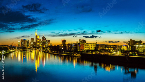 Frankfurt am Main during sunset © Sergii Figurnyi
