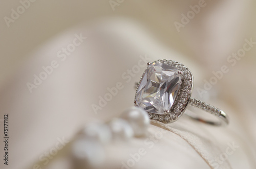 Wedding ring with diamond