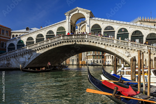 Ponte di Rialto Venezia. © imacture